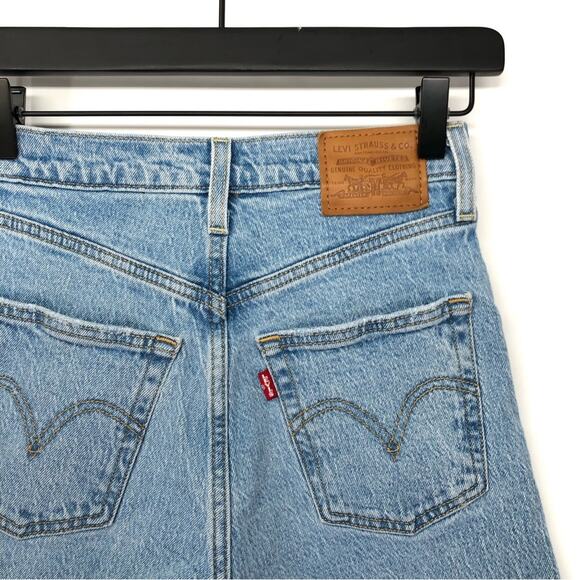LEVI'S Ribcage Straight Ankle Denim Cutoff Shorts Light Wash 24 - Picture 8 of 9